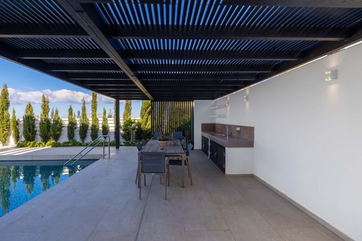 Image No.26-5 Bed House for sale