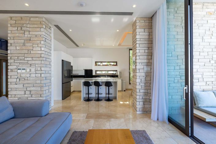 Image No.3-5 Bed House for sale