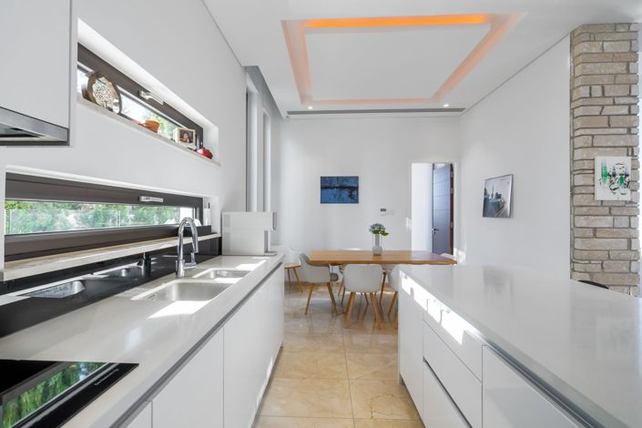 Image No.9-5 Bed House for sale