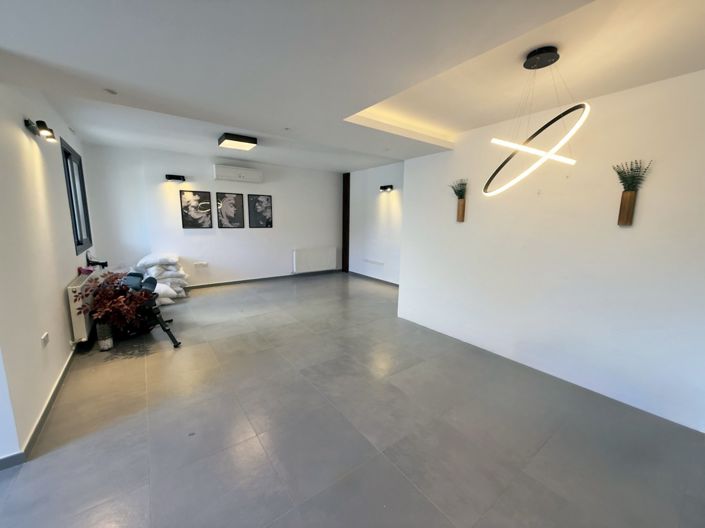 Image No.9-4 Bed House for sale