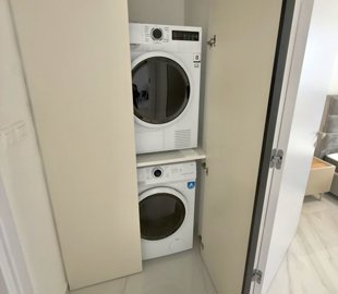 2e41f2de-c9a6-4e4c-abe4-b1b20fab76e6