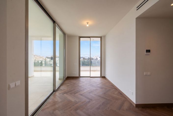 Image No.18-4 Bed Penthouse for sale
