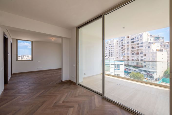 Image No.24-4 Bed Penthouse for sale
