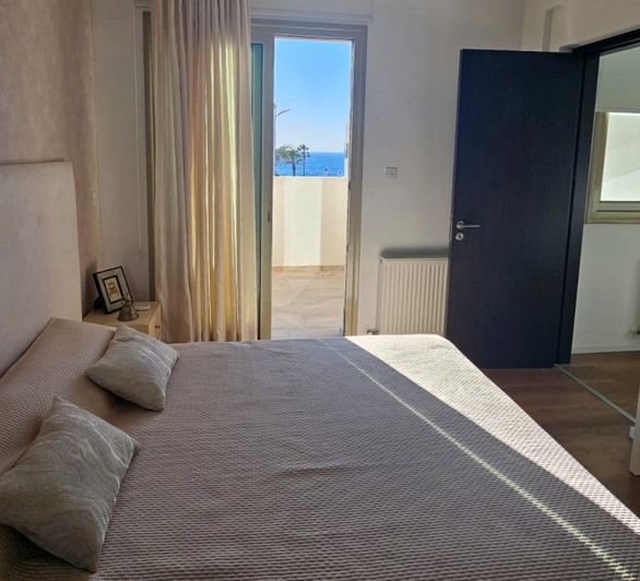 Image No.15-3 Bed House for sale