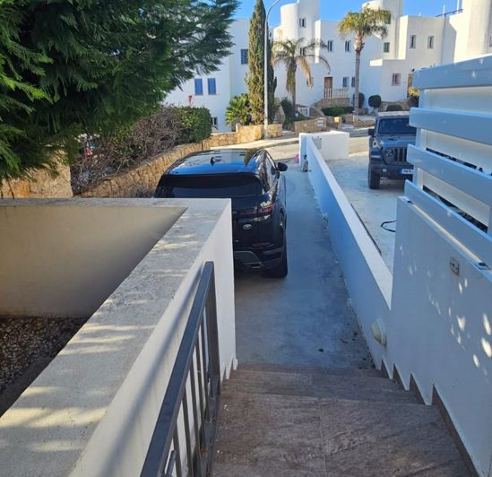 Image No.29-3 Bed House for sale