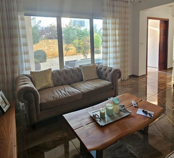 Image No.3-3 Bed House for sale