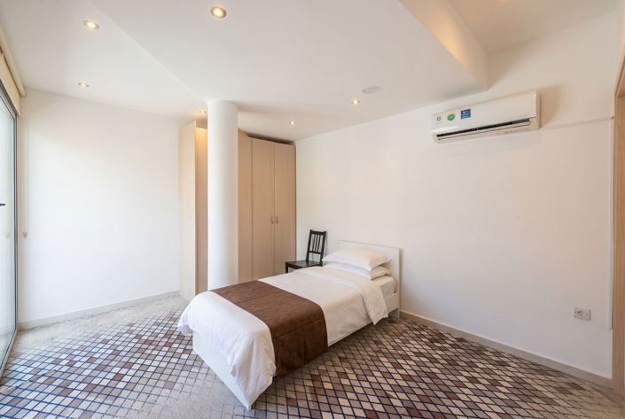 Image No.12-5 Bed House for sale