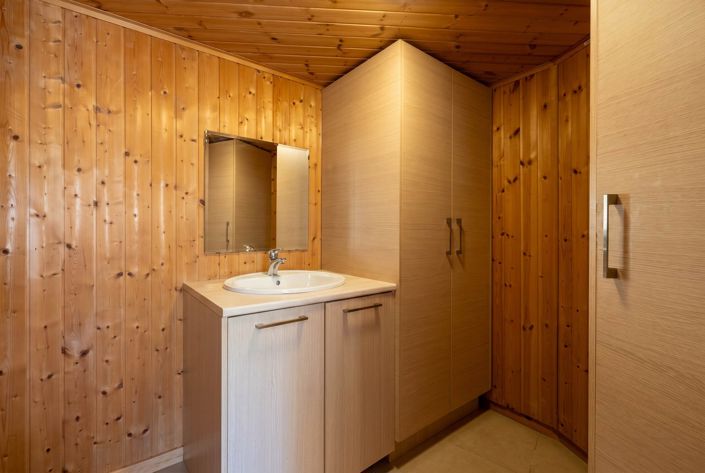 Image No.13-5 Bed House for sale