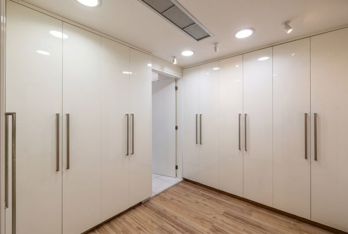 Image No.27-5 Bed House for sale