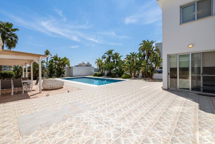 Image No.29-5 Bed House for sale