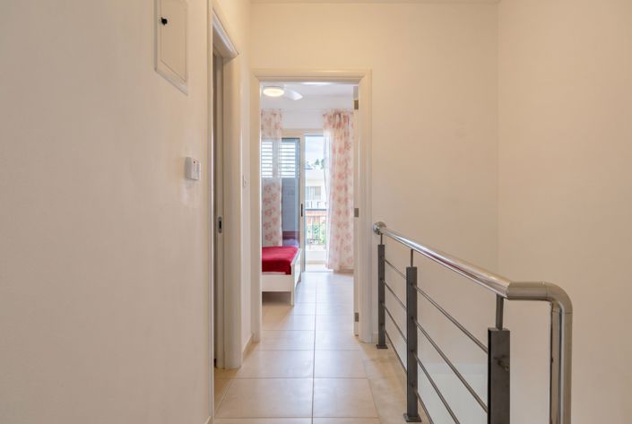 Image No.9-2 Bed House for sale