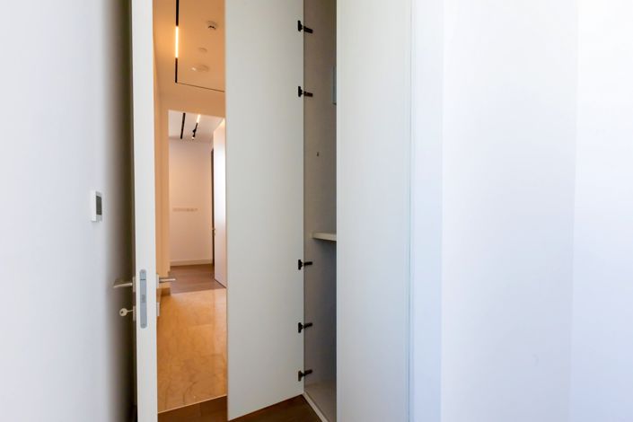 Image No.16-5 Bed Apartment for sale