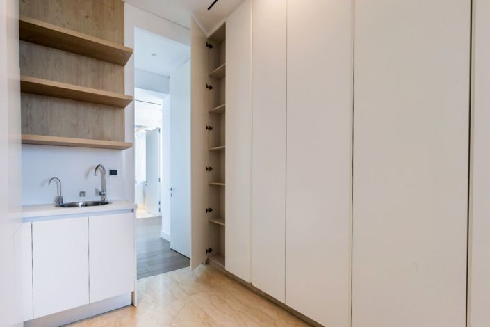 Image No.20-5 Bed Apartment for sale