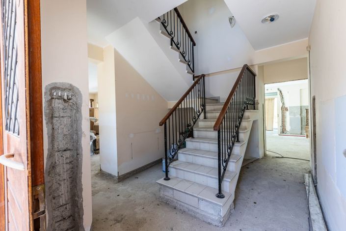 Image No.19-4 Bed House for sale
