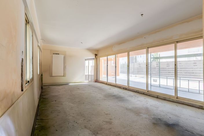 Image No.20-4 Bed House for sale