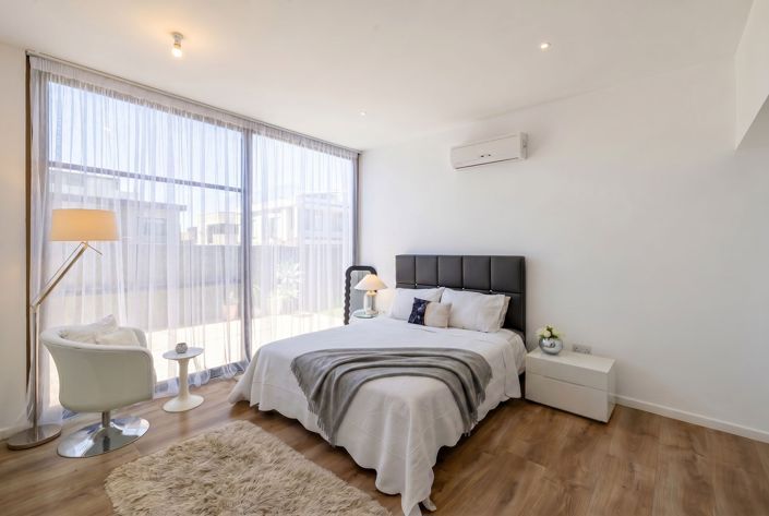 Image No.22-7 Bed House for sale
