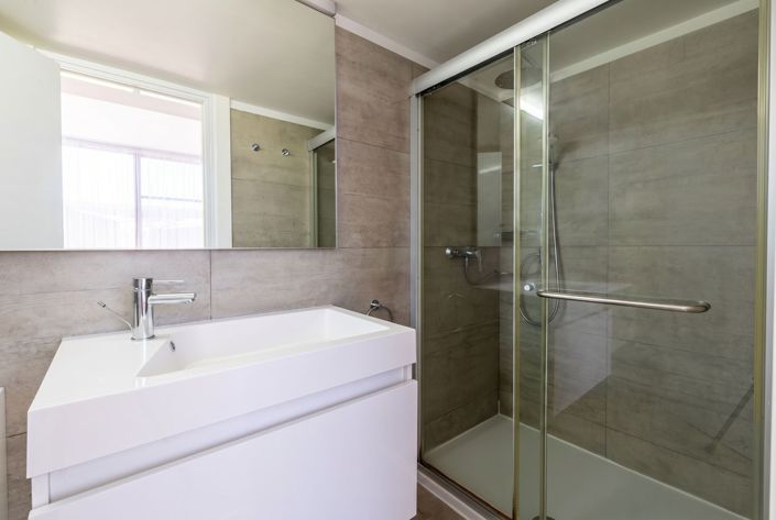 Image No.24-7 Bed House for sale