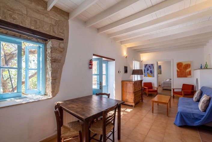 Image No.23-16 Bed Hotel for sale