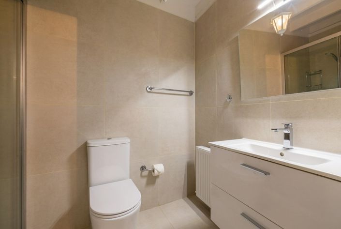 Image No.26-16 Bed Hotel for sale