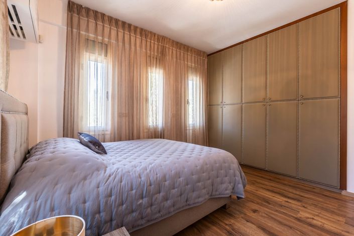 Image No.15-5 Bed House for sale