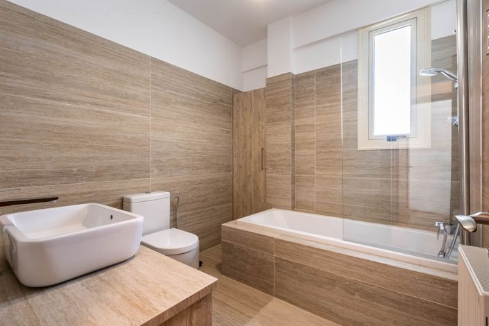 Image No.16-5 Bed House for sale