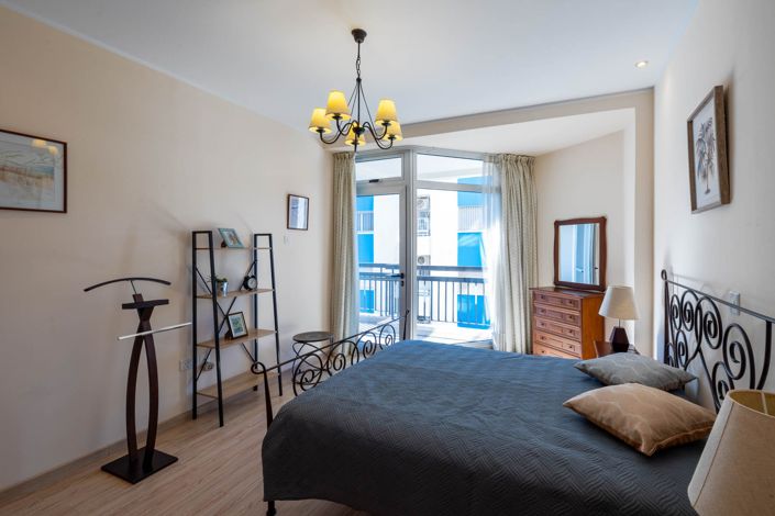 Image No.12-3 Bed Apartment for sale
