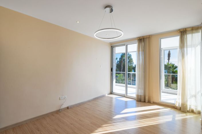 Image No.17-3 Bed Apartment for sale