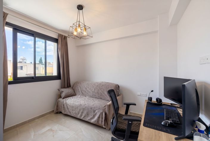 Image No.20-2 Bed Apartment for sale