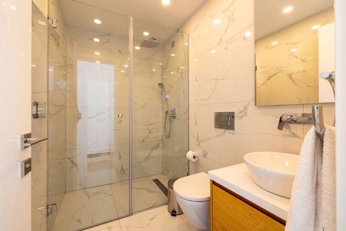 Image No.12-3 Bed House for sale