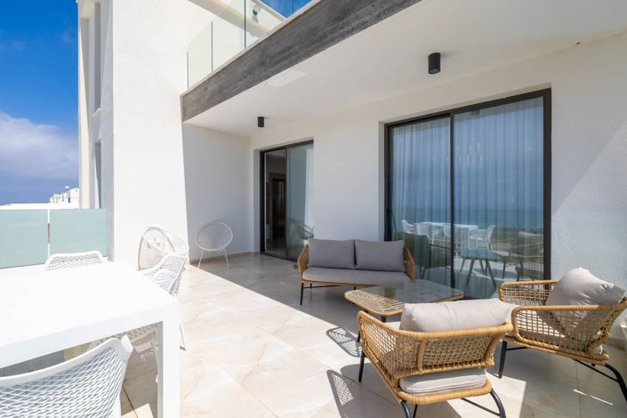 Image No.15-3 Bed House for sale