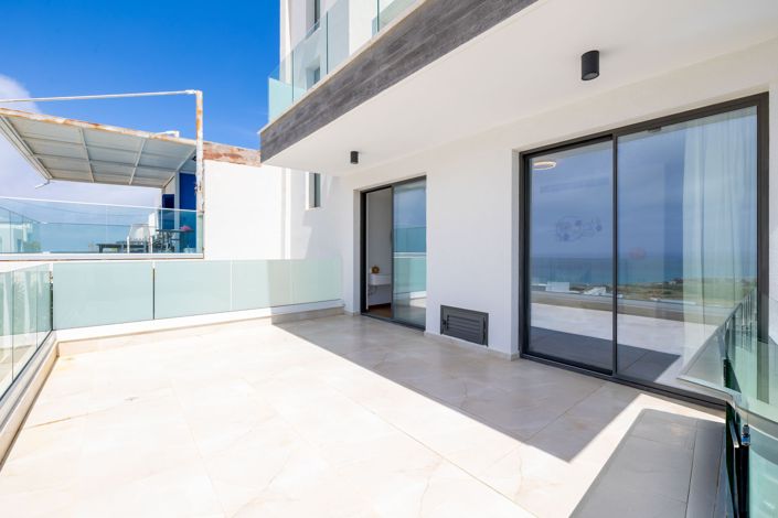 Image No.21-3 Bed House for sale