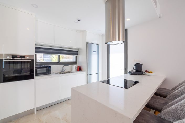 Image No.8-3 Bed House for sale