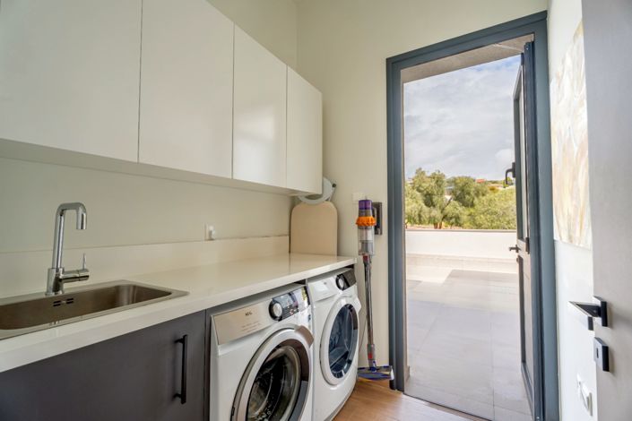 Image No.19-Villa de 5 chambres à vendre à Agios Athanasios