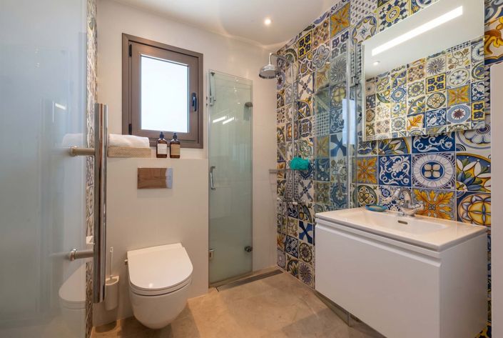 Image No.14-4 Bed House for sale