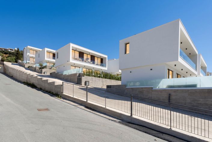Image No.24-3 Bed House for sale