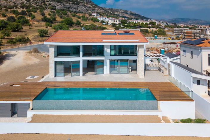 Image No.2-4 Bed Villa for sale