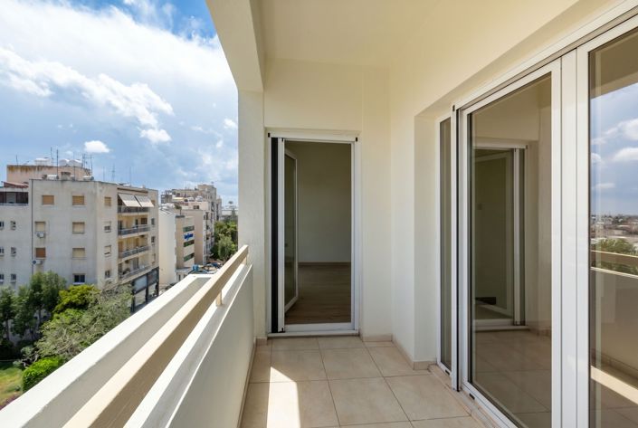 Image No.10-3 Bed Apartment for sale