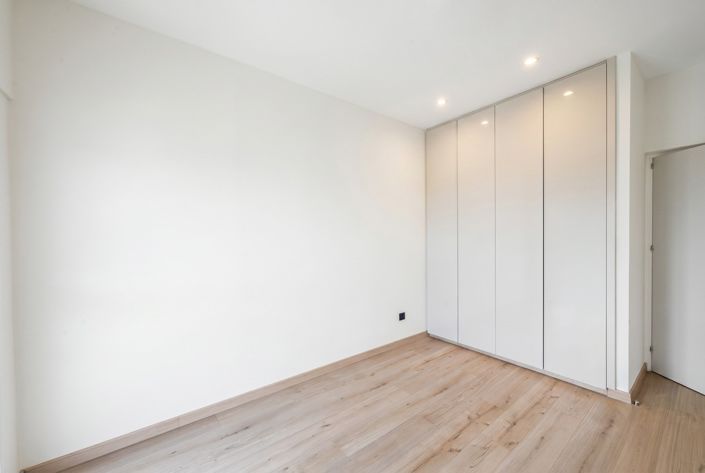 Image No.12-3 Bed Apartment for sale