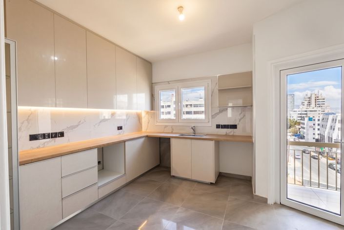 Image No.25-3 Bed Apartment for sale
