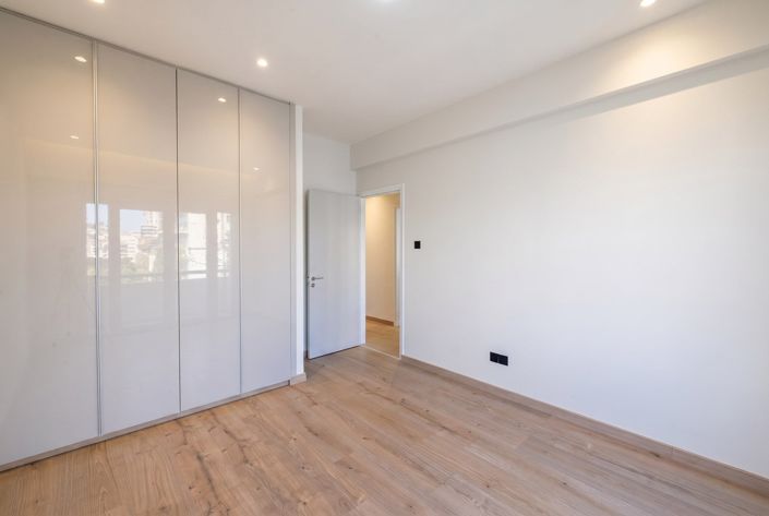 Image No.26-3 Bed Apartment for sale