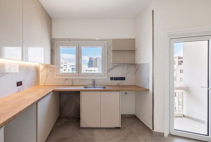 Image No.27-3 Bed Apartment for sale