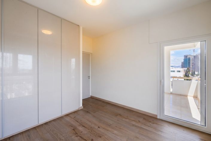 Image No.9-3 Bed Apartment for sale