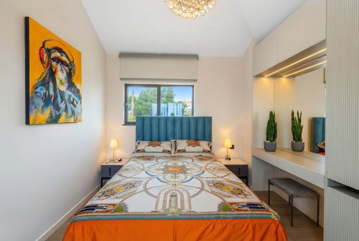 Image No.17-7 Bed House for sale