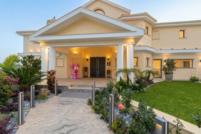 Image No.28-7 Bed House for sale