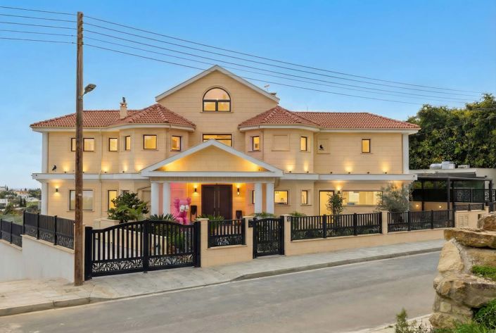 Image No.29-7 Bed House for sale