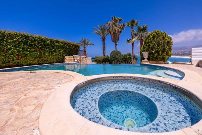 Image No.18-5 Bed House for sale