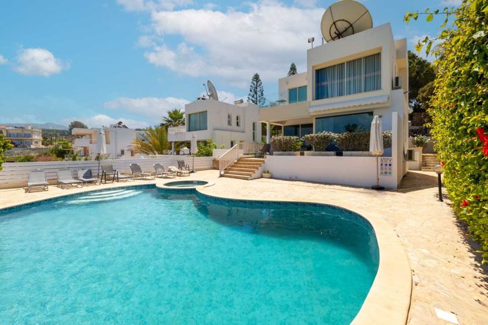Image No.20-5 Bed House for sale
