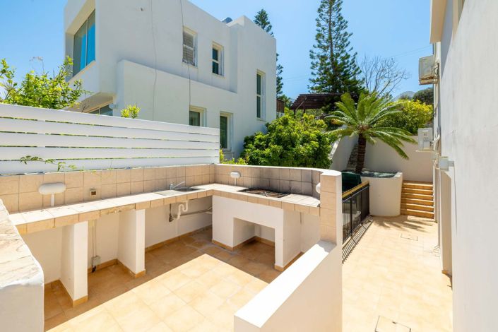 Image No.21-5 Bed House for sale