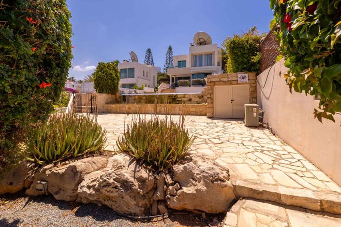 Image No.25-5 Bed House for sale
