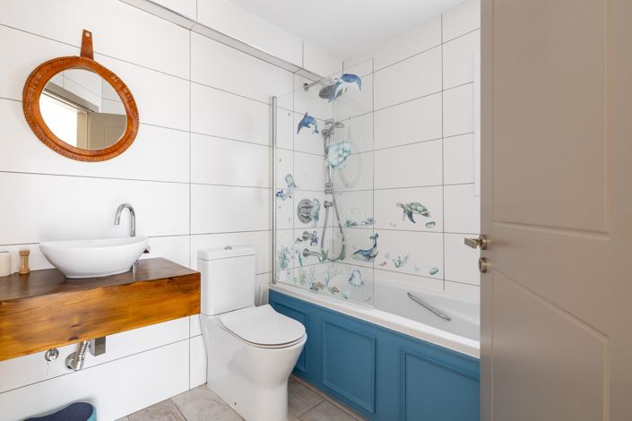 Image No.20-5 Bed House for sale